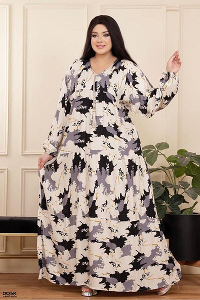 Generies Reception abaya made of viscose with a belt in the middle, treated against shrinkage.