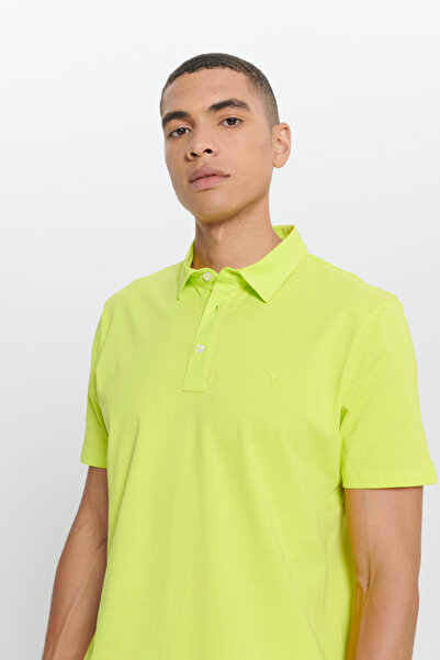 AC&Co / Altınyıldız Classics Gelbes T-Shirt für Herren mit Polokragen und Logo-Details in Standard-Passform und normaler Schnittform, 100 % Baumwolle