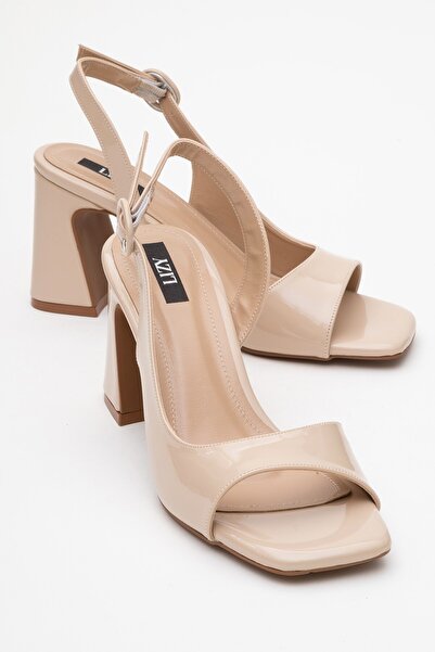 Lizy Shoes Μπεζ λουστρίνι γυναικεία σανδάλια με χοντρό τακούνι και αγκράφα στ...