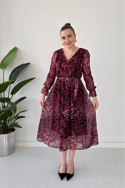 MaziButik V-Neck Leopard Chiffon Dress Red