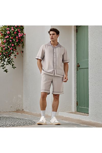 Emperor Printed Shorts with Drawstring Closure and Pockets