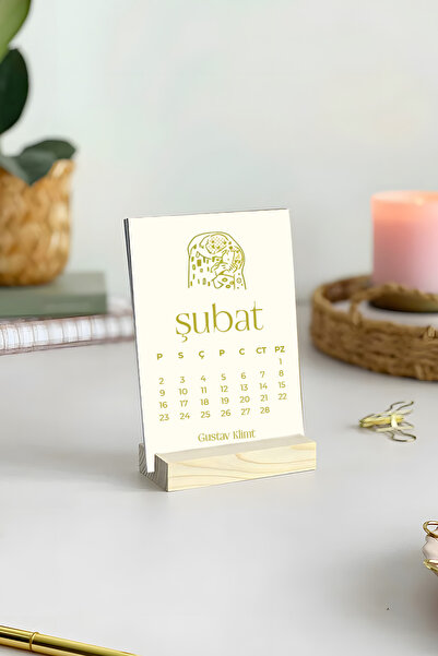 Anime Marketi Ünlü Sanatçılar Temalı 2026 Yılı Ahşap Standlı Masa Takvimi