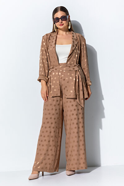 Miss Lilium Puantiye Desenli Kendinden Kemerli Pantolon Ceket Takımı