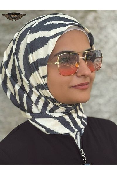 ALDIRA Snap Hijab Bonnet Pattern