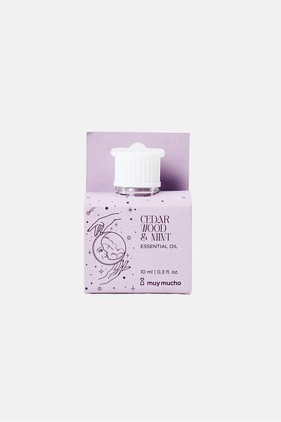 Muy Mucho Cedar-Wood And Mint Essential Oil, 10ml