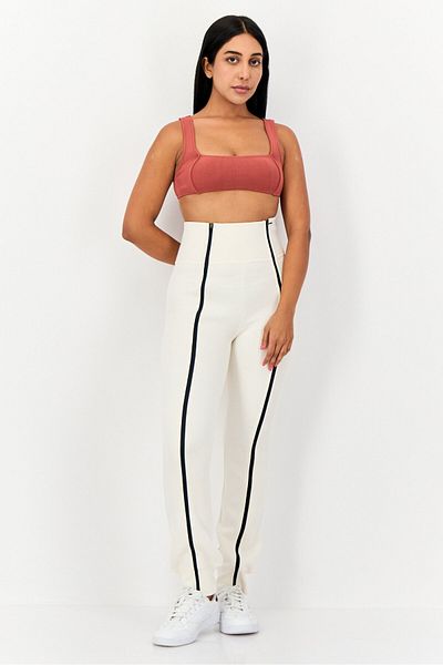 BOUND by Bond-Eye Women Square Neck Sleeveless Solid Brando Crop Top, Sienna Brown