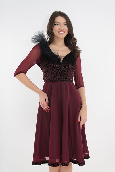 Vanessa Line RO Elegant burgundy velvet cloche dress