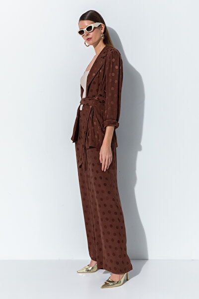 Miss Lilium Puantiye Desenli Kendinden Kemerli Pantolon Ceket Takımı