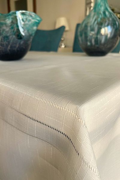 Hevia Home Linen Patterned, Carefree Stain Resistant Linen Colber Table Cloth