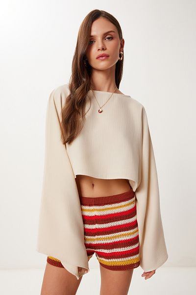 Lovelyİstanbul Bat Sleeve Crop Muslin Blouse