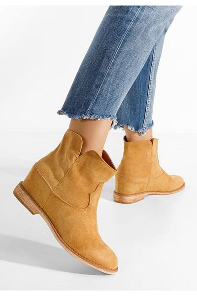 B T Shoes Acosta platform ankle boots camel
