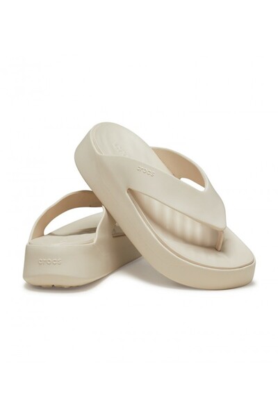 Crocs Ecru Getaway Platform Flip