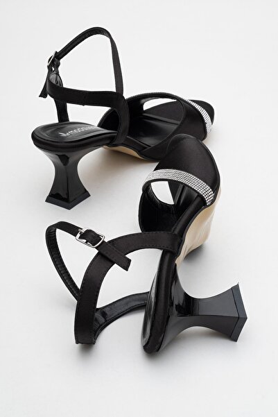 CCWAY AYAKKABI Tek Sıra Taşlı Kelebek Kadın Topuklu Sandalet SİYAH SATEN