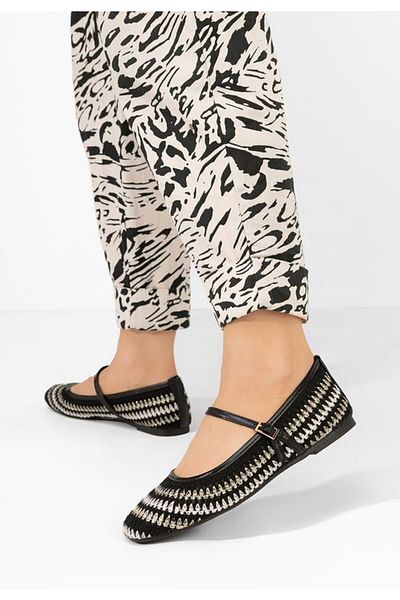 B T Shoes Women's Maryln black ballet flats