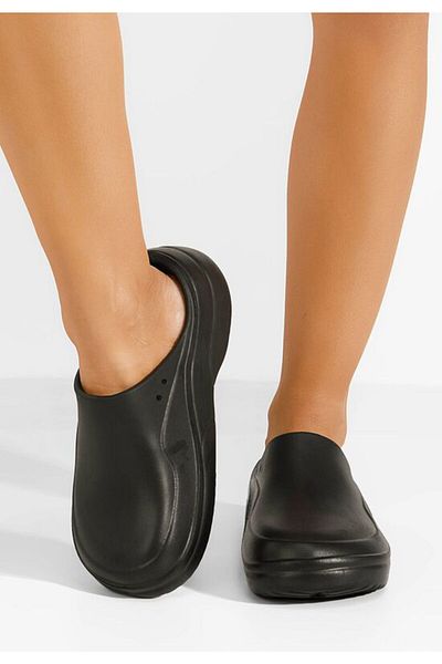 B T Shoes Hiliana women's clogs, black