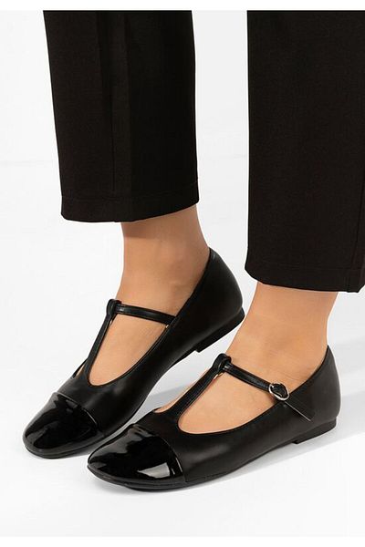 B T Shoes Women's black Nubina ballet flats