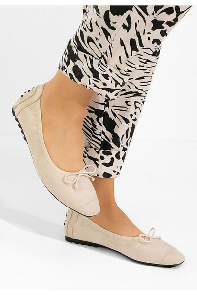 B T Shoes Amania women's white ballet flats