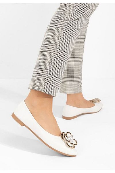 B T Shoes Lavonda women's white ballet flats