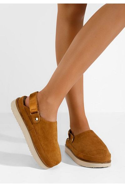 B T Shoes Women's clogs Abira camel