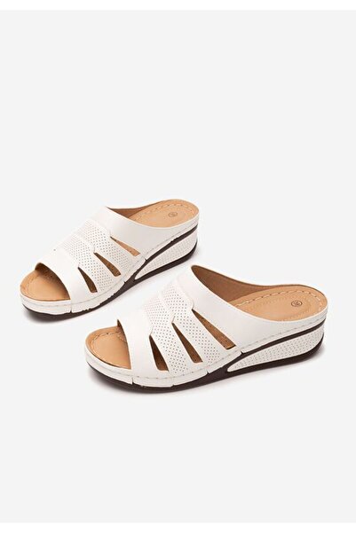 B T Shoes White Deneen platform slippers