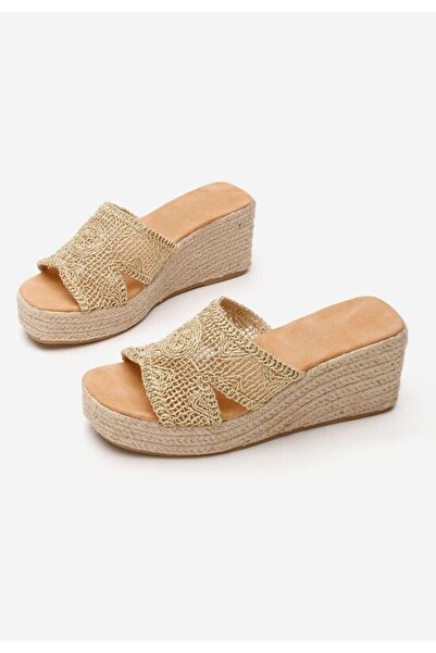 B T Shoes Papuci cu platformă Carlena aurii