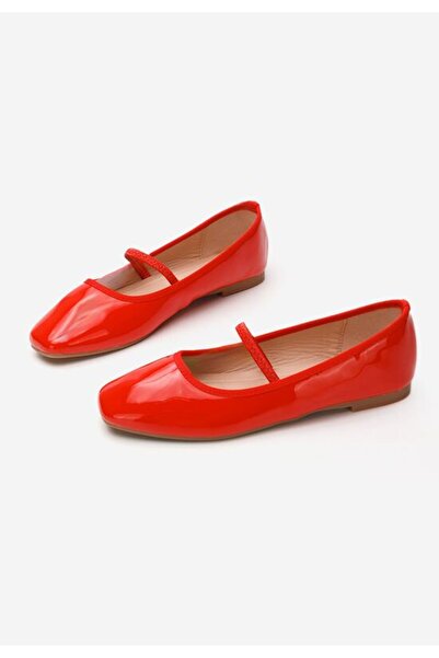 B T Shoes Women's Janae red ballet flats
