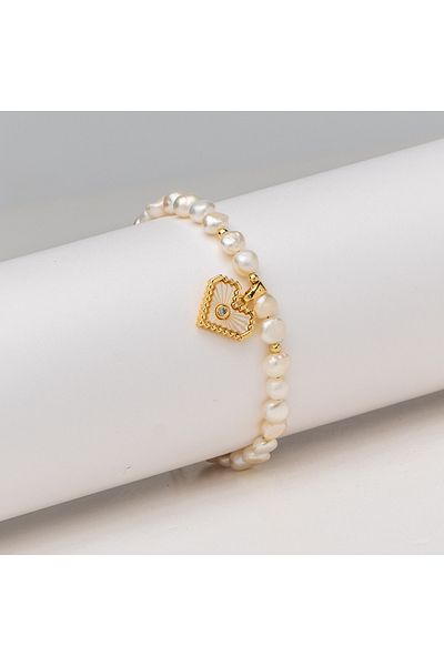ElectraStore Pearl Bracelet With Heart Pendant