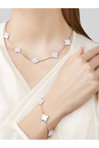 ElectraStore White Mother-of-pearl Flower Necklace And Bracelet Set