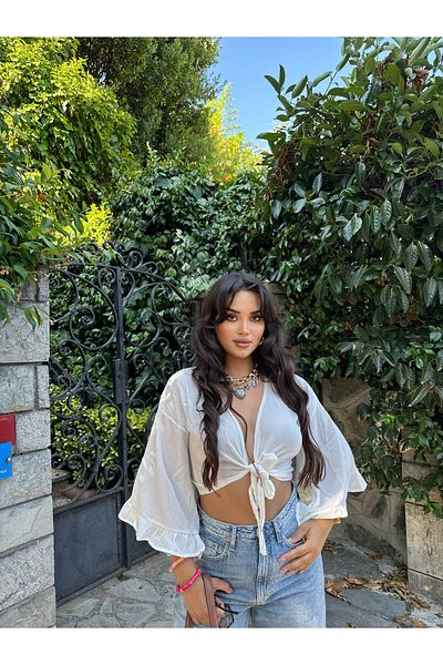 mekabutik White Tie Crop Blouse