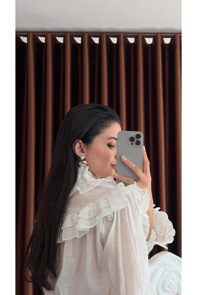HAZELANNA Romantic White Blouse