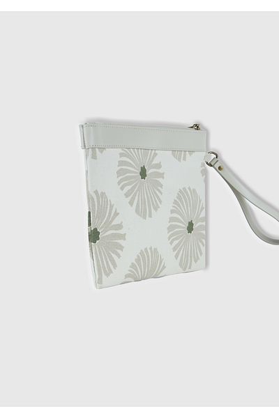 United Colors of Benetton Women's Cream Patterned Wallet