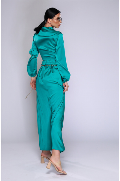 Pretty Summer outfit consisting of top and skirt