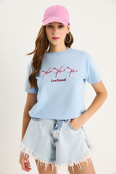 Bianco Lucci Women's Crew Neck Short Sleeve Embroidered T-Shirt 60602023