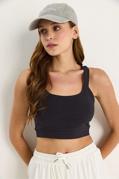 Bianco Lucci Women's Sports Crop Undershirt 60251252