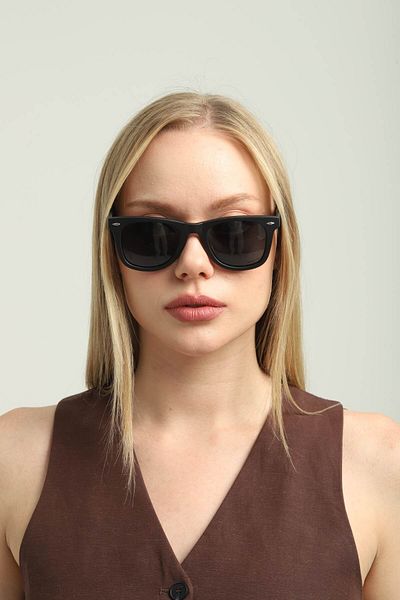 onetwothree One Two Three Polarized Sunglasses Smoked