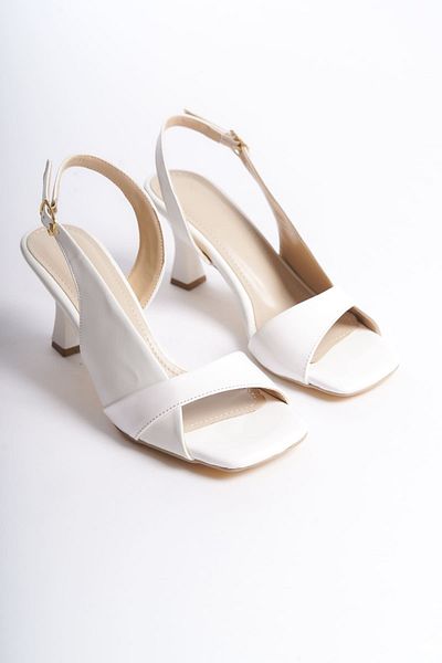 MarjinalTrendim Klein Women's White Patent Leather Detailed Heeled Sandals