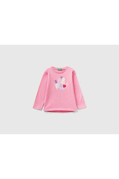 United Colors of Benetton تي شيرت أطفال بأكمام طويلة مع طباعة زهور على الصدر