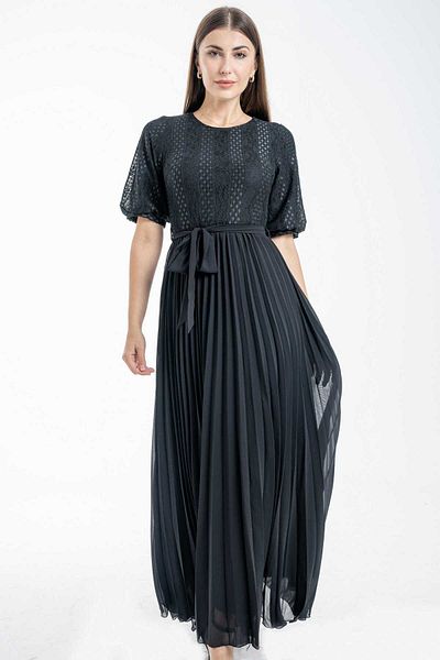 Nichii Pleated Dress with Short Sleeves and Waist Belt