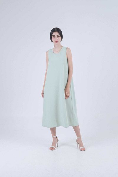 Nichii Women's Plain Wide Midi Dress with Round Neck and No Sleeves