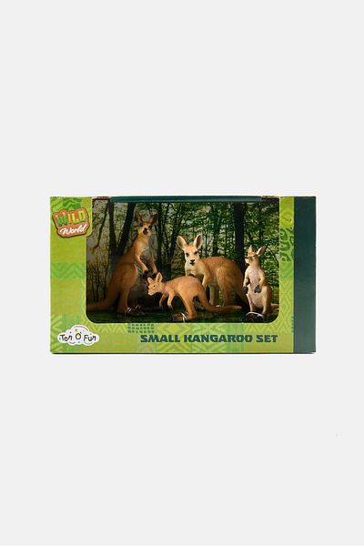 Ton O' Fun 4 Piece Realistic Kangaroo Family Animal Figure Playset