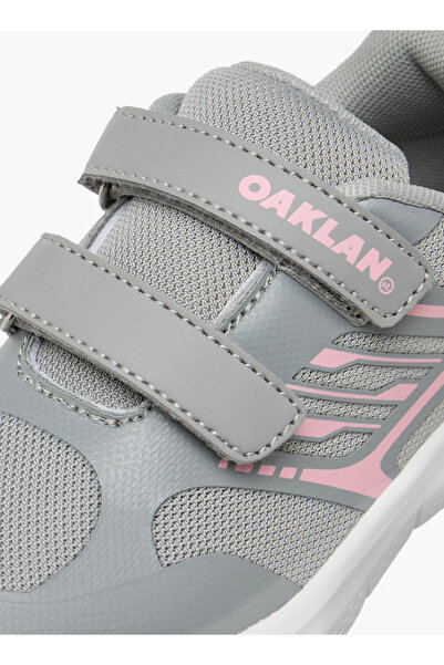 Oaklan by Shoexpress Logo Print Sports Shoes with Hook and Loop Closure
