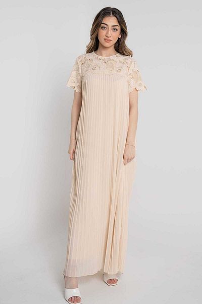 Nichii Plain Long Pleated Dress with Half Sleeves
