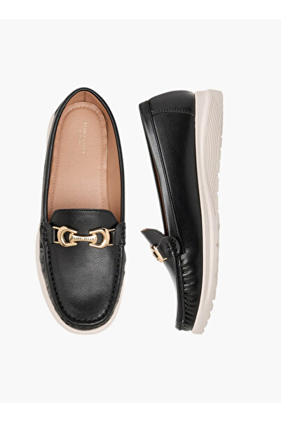 Flora Bella by Shoexpress حذاء فلورا بيلا سهل الارتداء بلمسات معدنية