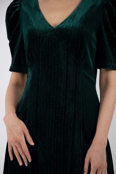 Nichii Soft Velvet Midi Dress with V-Neck and Short Sleeves