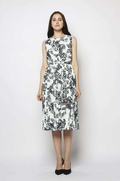 Nichii Floral Midi Polyester Dress with Waist Belt and Round Neck -