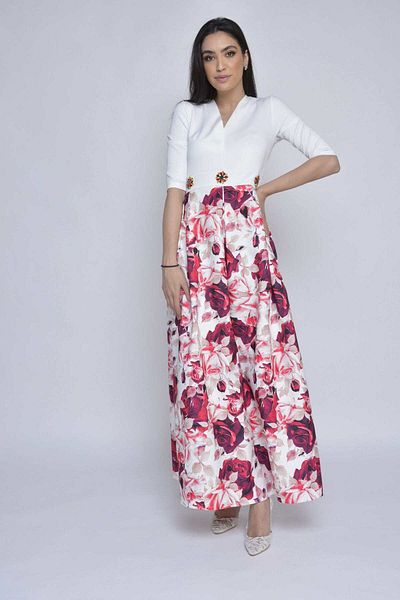 Nichii Women's Maxi Evening Dress: Fitted Bodice, Flared Skirt, 3/4 Sleeves
