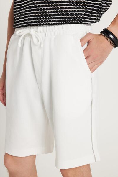 Tudors Men's Regular Fit Classic Cut Waist Lace-Up 3 Pocket Striped White Shorts