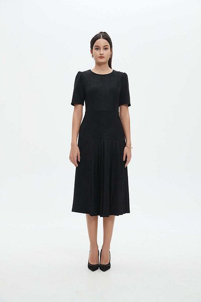 Nichii Pleated Short Sleeve Midi Dress in Velvet