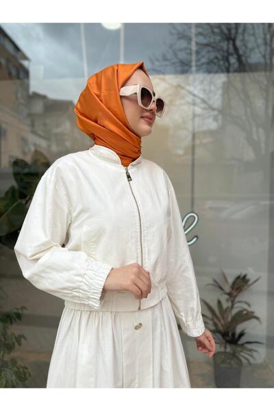 Venöve Women's Short Jacket - White with Lapel Detail