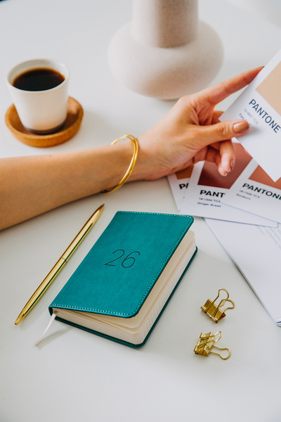 Matt Notebook 2026 Yılı Lastikli Günlük Cep Ajandası 12 Aylık Koyu Yeşil